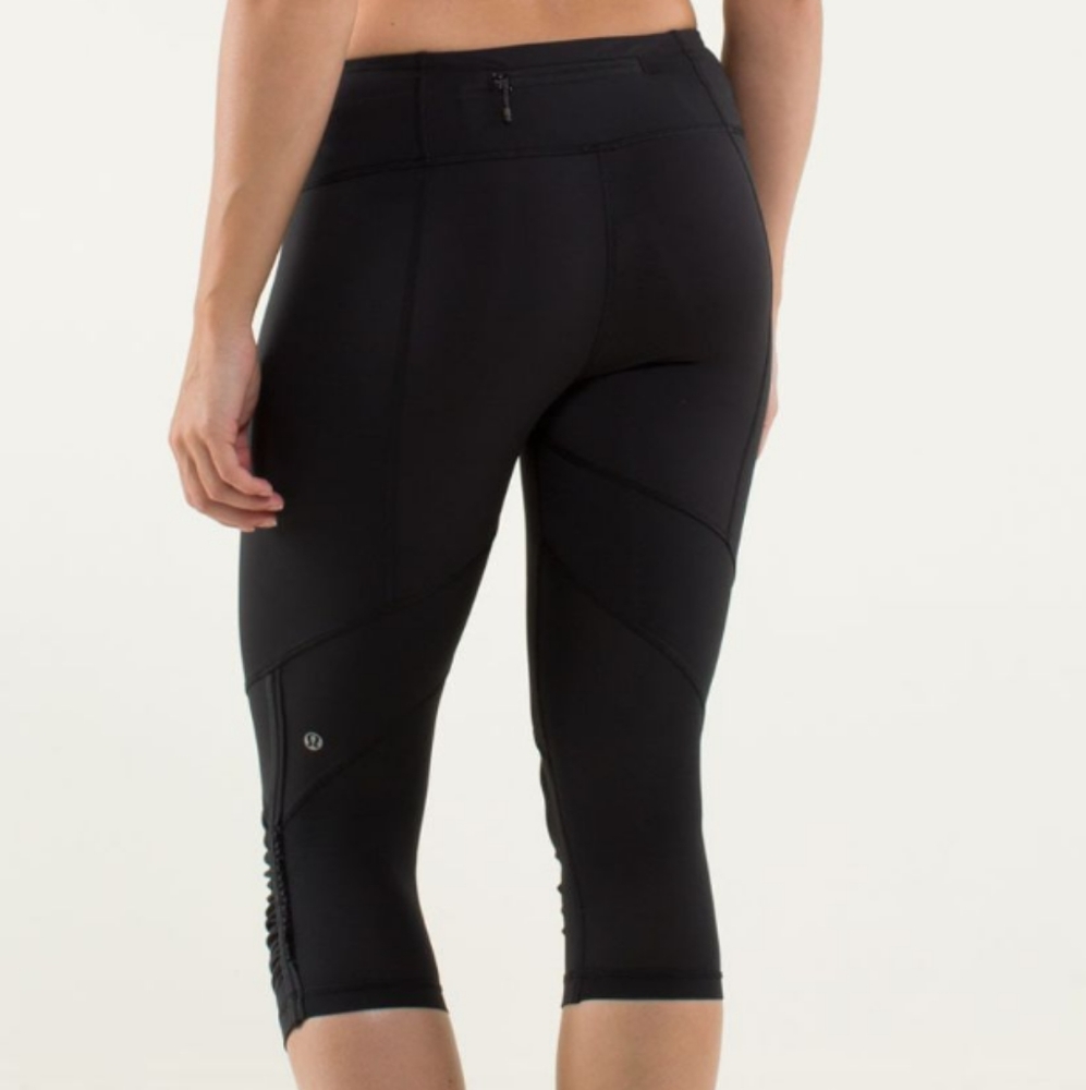NWOT Lululemon Run: For Your Life Crop
